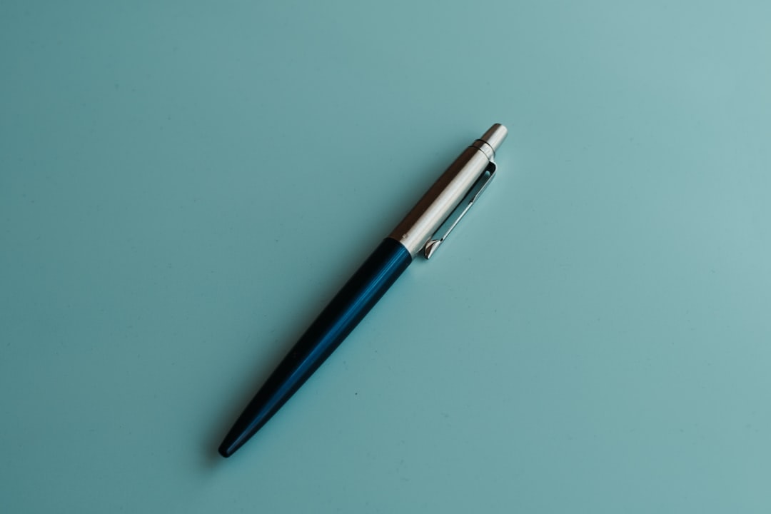 Długopis reklamowy z nadrukiem – dlaczego jest to świetna forma reklamy?